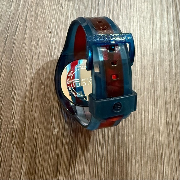 Gucci Unisex Sync Watch - Picture 8 of 14